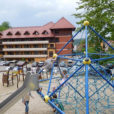 Hotel Ambra Luhacovice Exterior photo