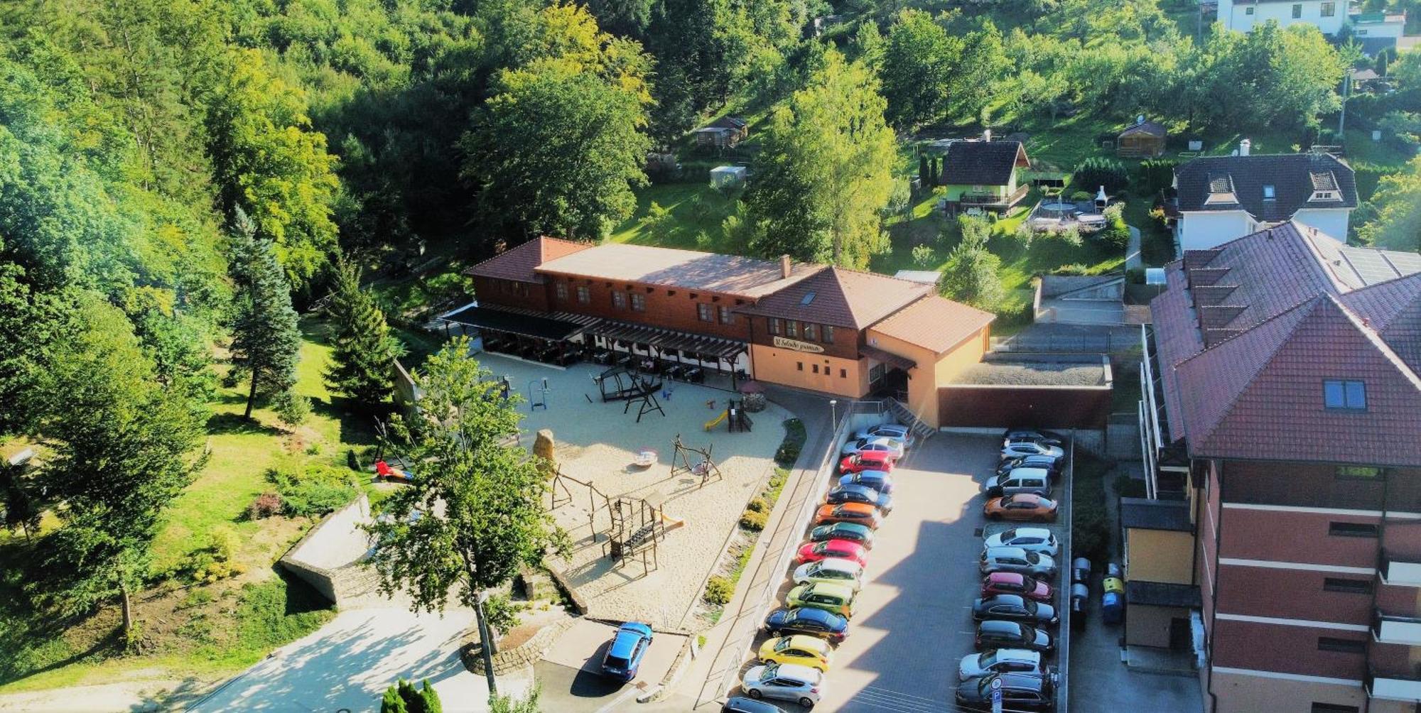 Hotel Ambra Luhacovice Exterior photo