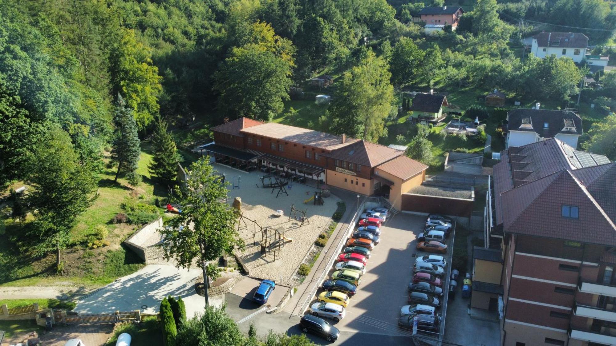 Hotel Ambra Luhacovice Exterior photo